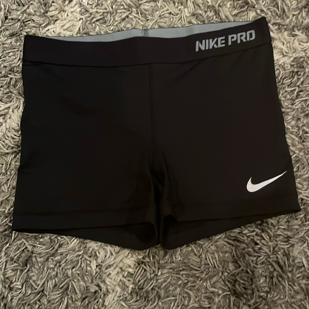 Black Nike dry fit bike shorts
